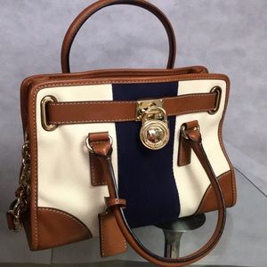 Michael Kors Purse mint condition